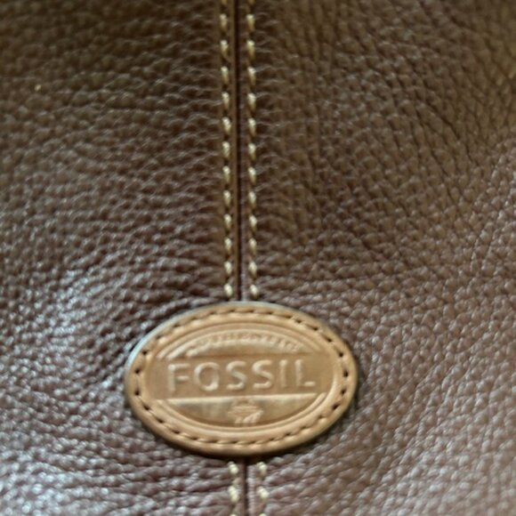 Fossil Genuine Leather Purse – Chestnut Brown w/ Gold Hardware + Dust Bag - Picture 2 of 5